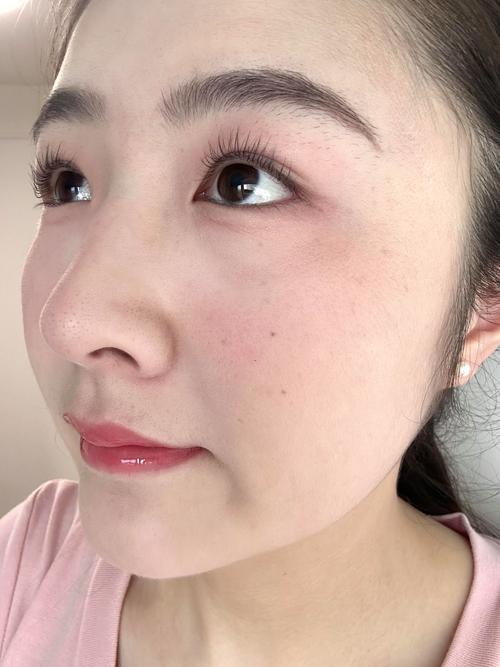 伪素颜天花板实锤!丝芙菲精华素颜霜告别黄气暗沉全天带妆不垮脸